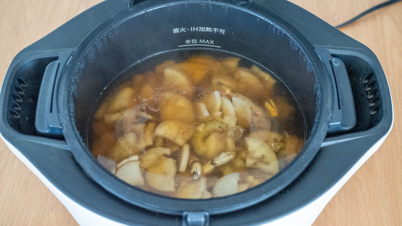 具だくさんみそ汁のできあがり